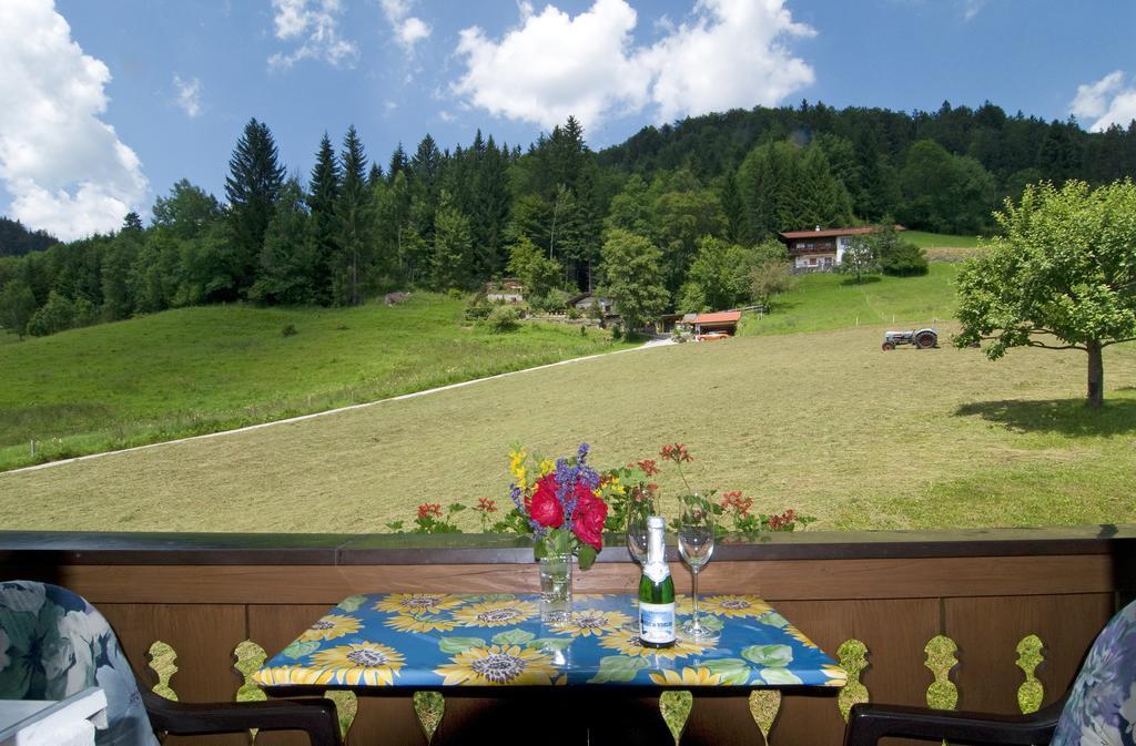 Haus Christl Reit Im Winkl, Kostenloser Parkplatz, 5 Minuten Zum Ortszentrum, Ruhige Lage, Wlan Room photo