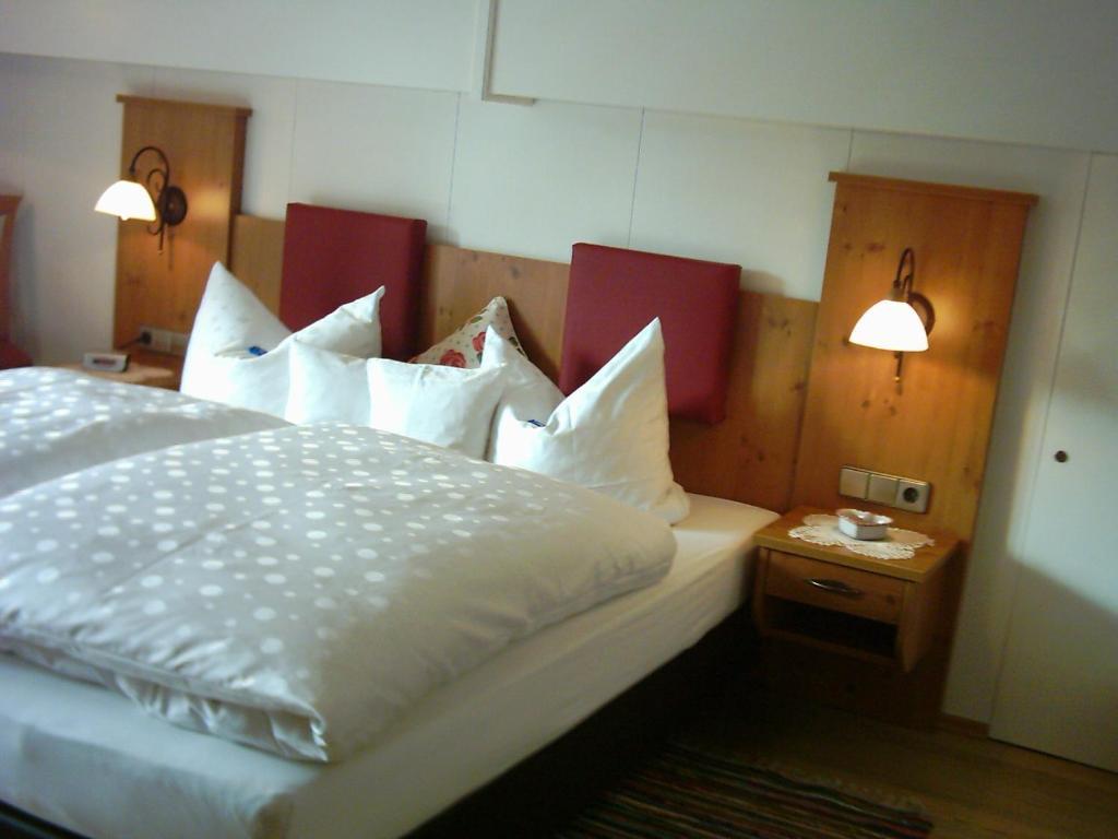 Haus Christl Reit Im Winkl, Kostenloser Parkplatz, 5 Minuten Zum Ortszentrum, Ruhige Lage, Wlan Room photo